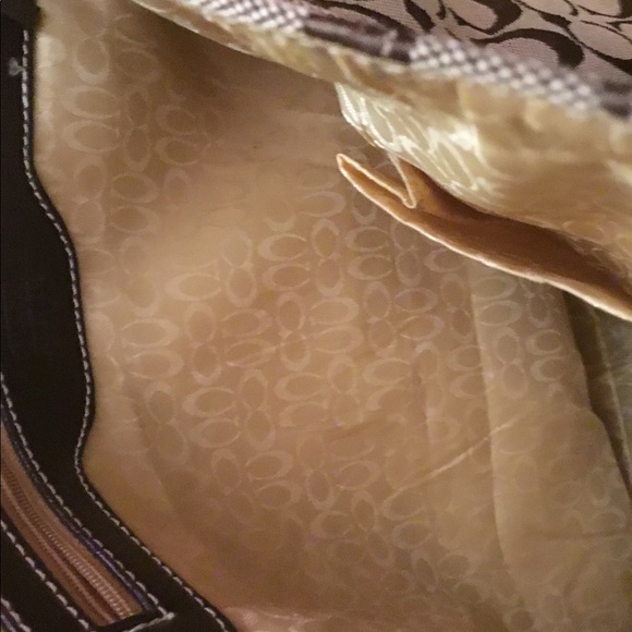 Authentic Coach Signature Laptop Messenger Bag - Picture 7 of 9